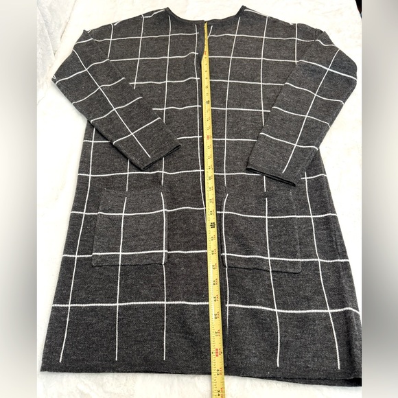 The Limited Gray & White Classy Open Front Long Cardigan w/ Pockets- size S - Picture 11 of 12